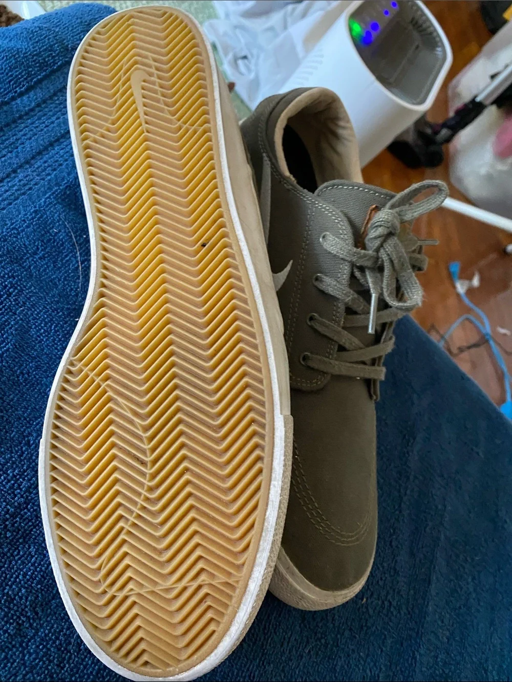 Nike Men's Boat Shoes Taupe and Black